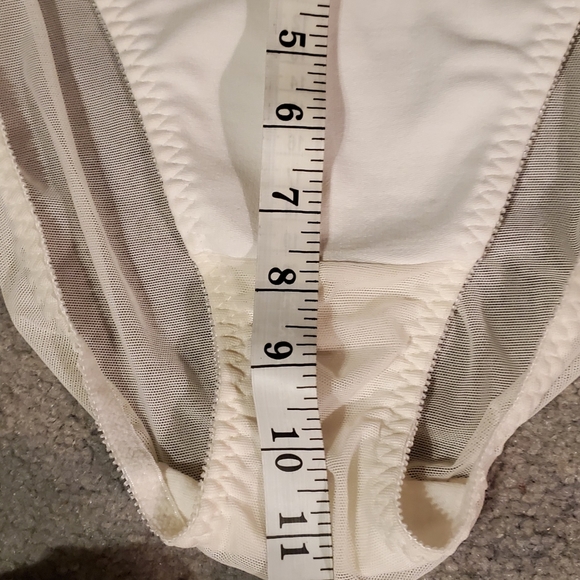 Vintage hi-cut shape wear, small center panel - Picture 2 of 5